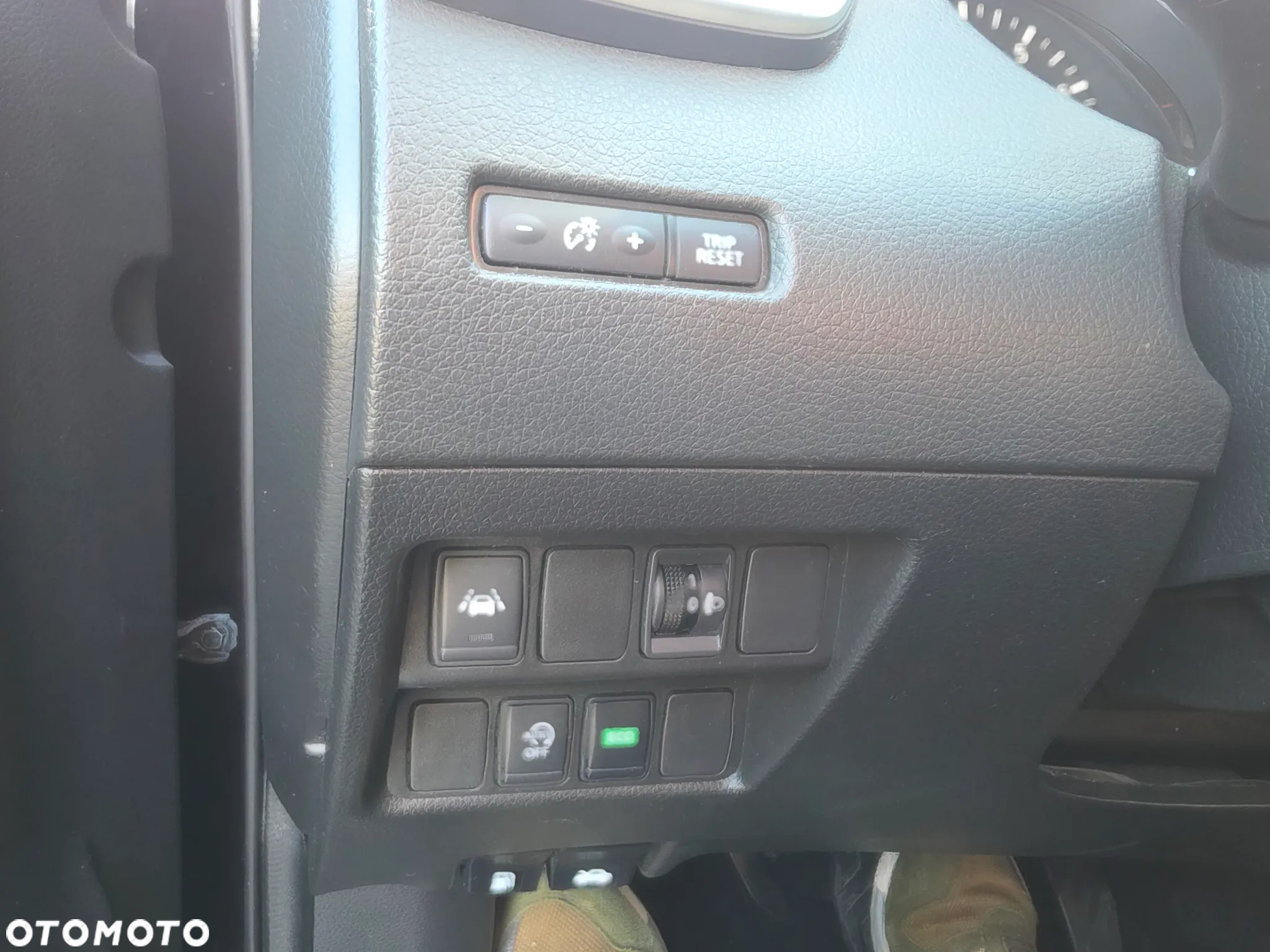 Nissan Qashqai 1.3 DIG-T DCT N-CONNECTA - 11