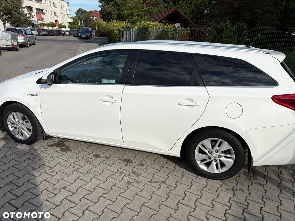 Toyota Auris 1.8 HSD Luna - 13