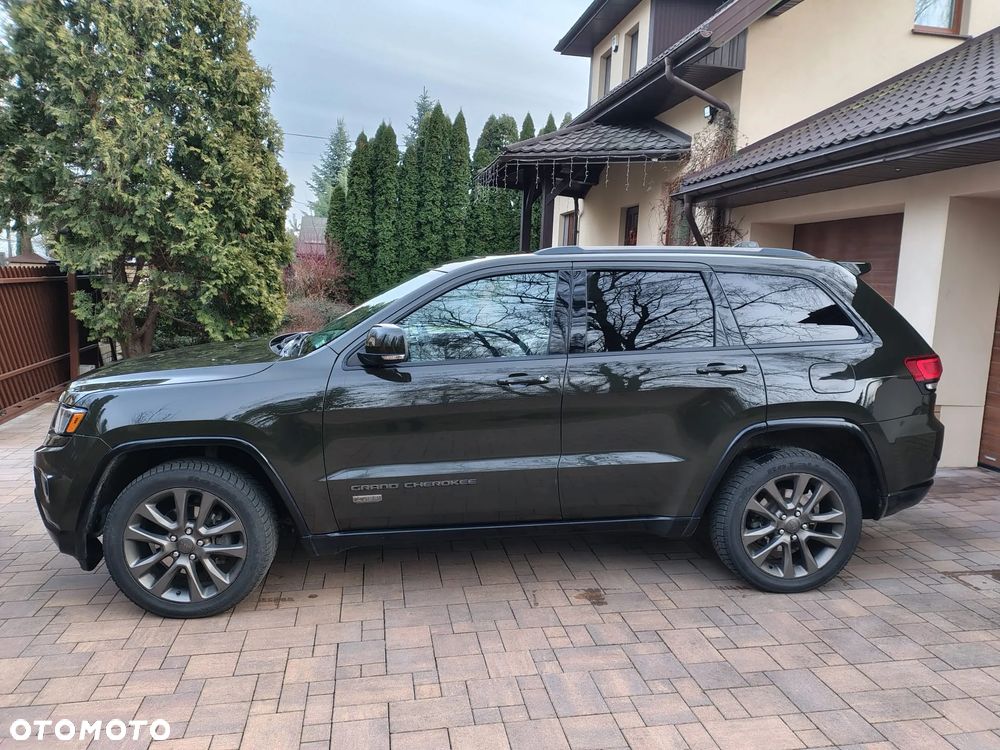 Jeep Grand Cherokee - 20