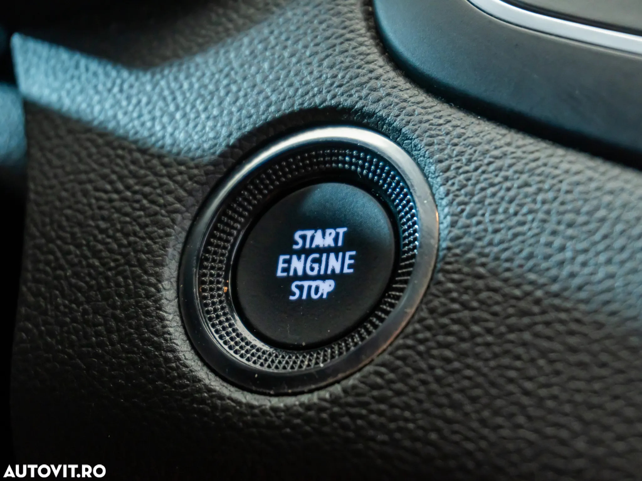 Renault Megane BLUE dCi 115 EDC BUSINESS EDITION - 23