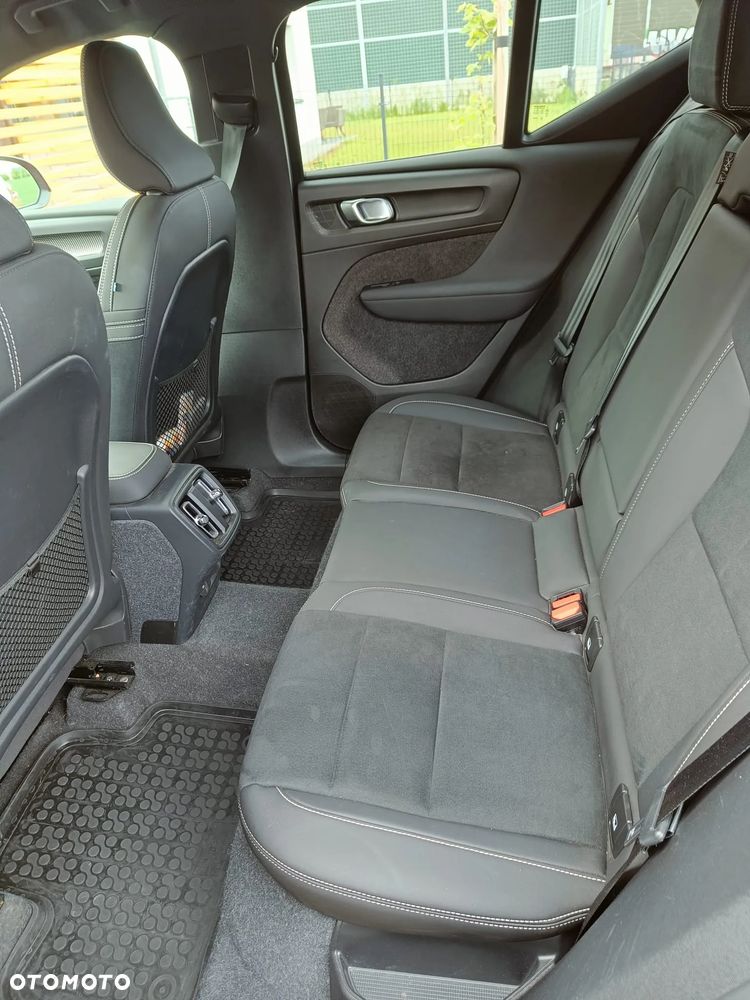 Volvo XC 40 B3 Ultra Dark - 9