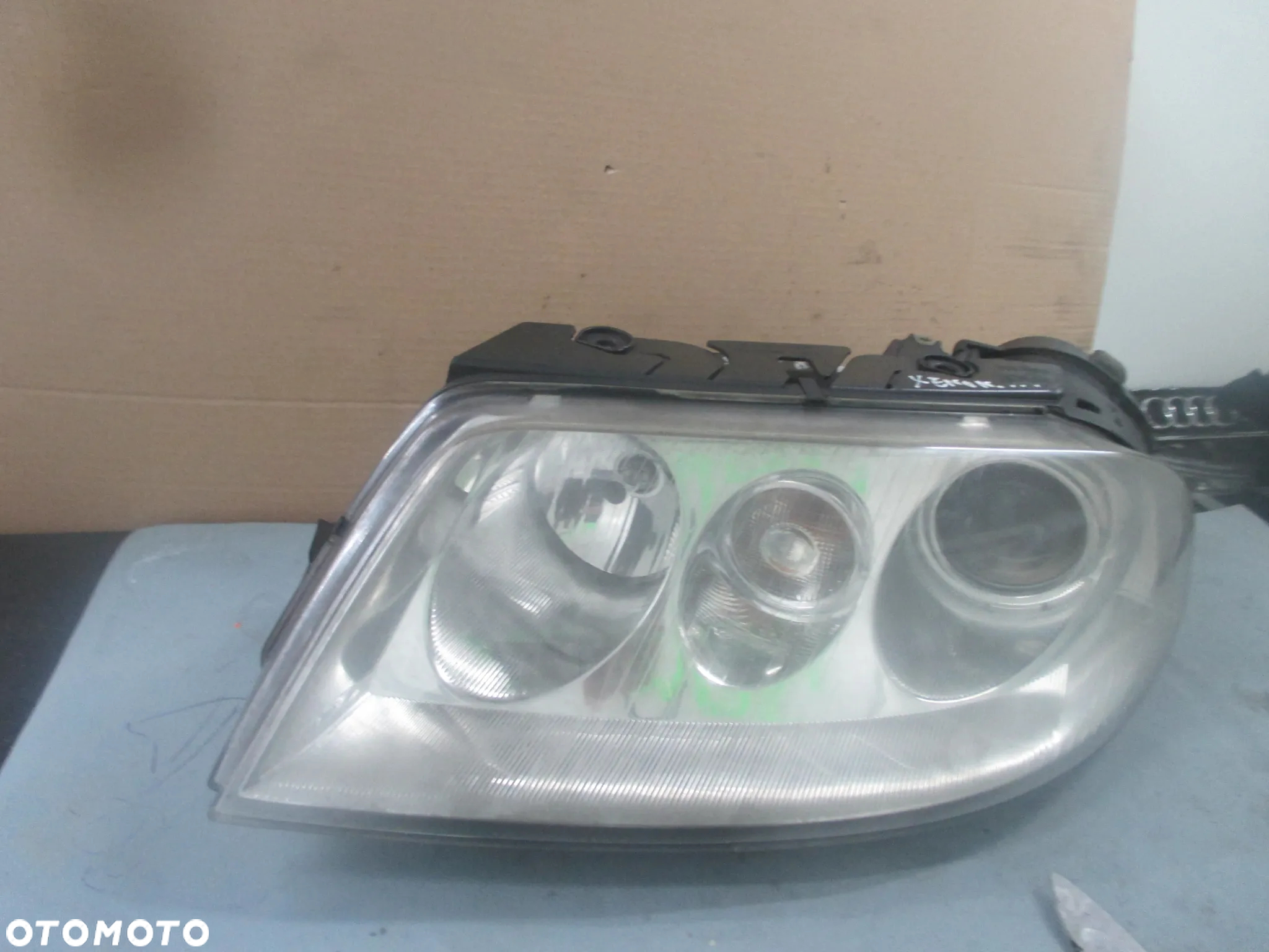 lampa lewa VW Passat B5 FL Xenon Hella Europa - 2