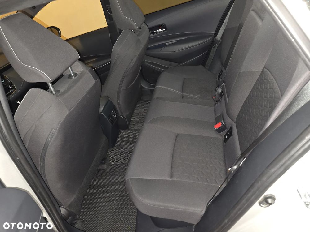 Toyota Corolla 2.0 Hybrid Comfort - 20