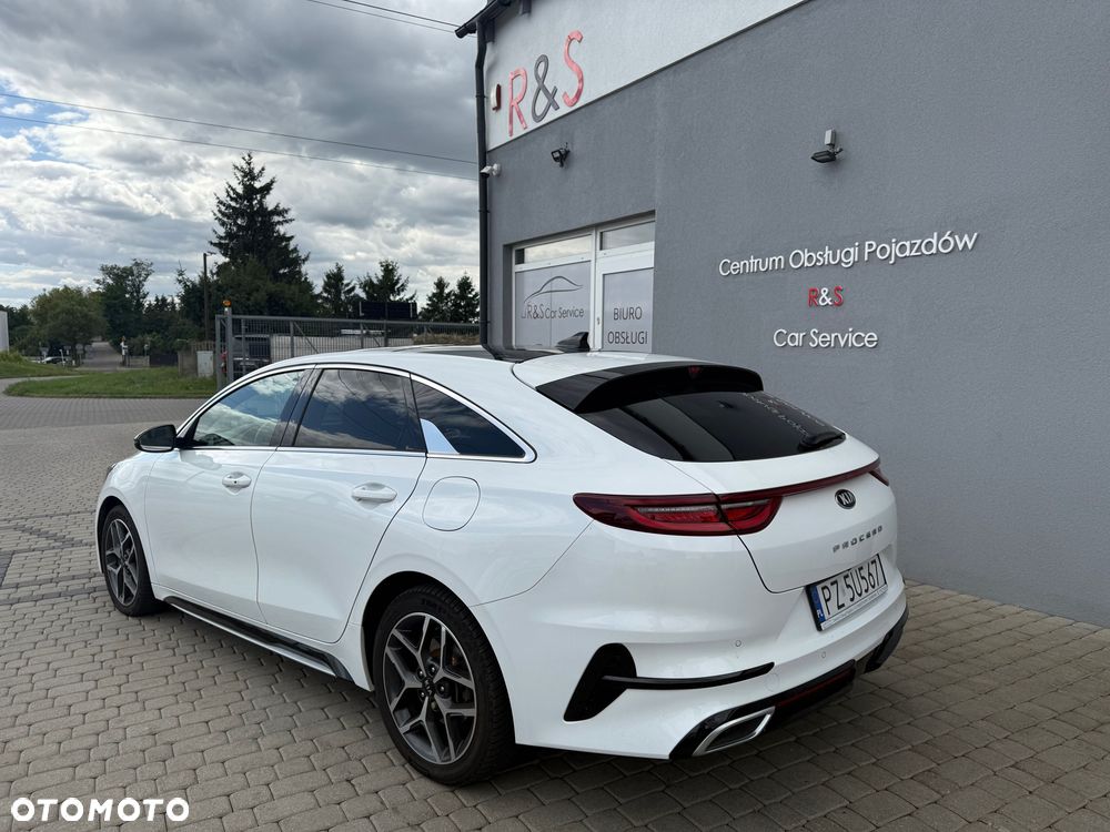 Kia ProCeed - 5