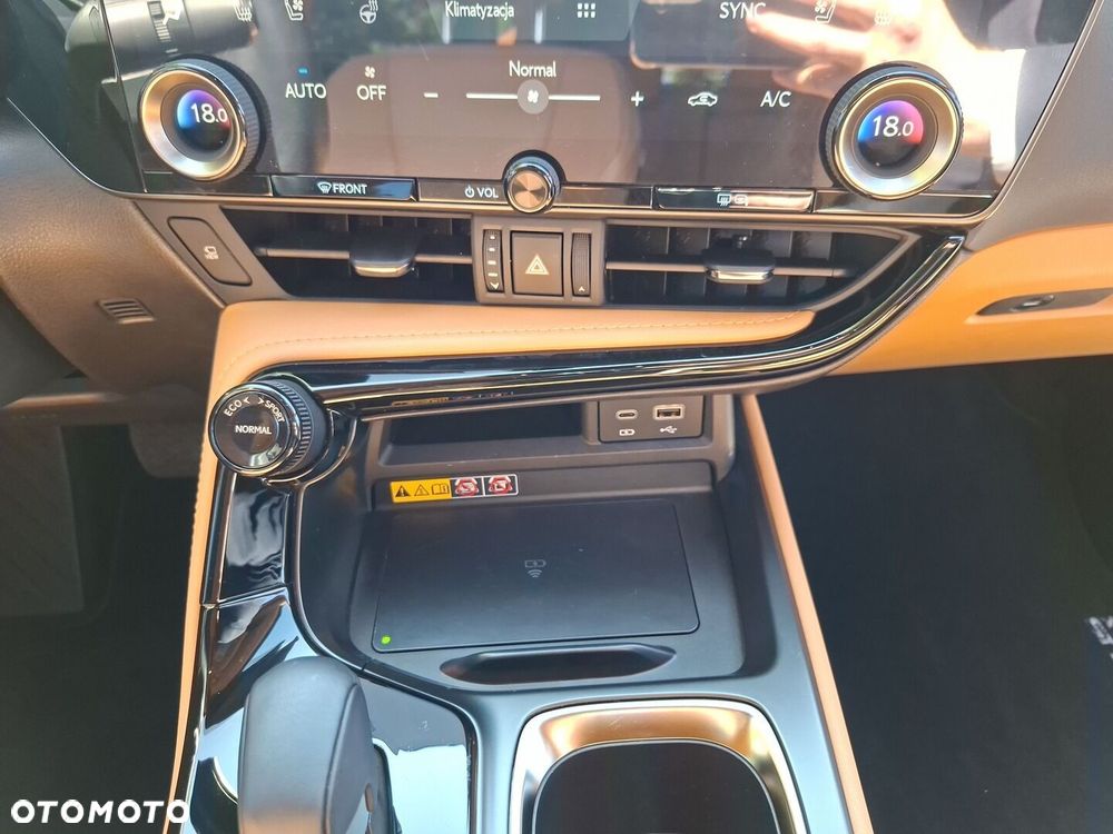 Lexus NX 350h Prestige AWD - 30