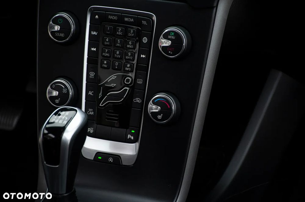 Volvo V40 D3 Drive-E Summum - 22