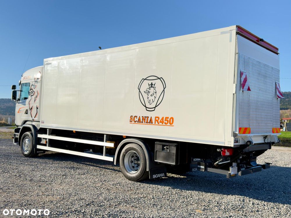 Scania SCANIA R450 / IZOTERMA / KONTENER / DO ŻYWCA / SILNIK 6 CYLINDROWY / 13 LITROWY  / KLIMA POSTOJOWA / WINDA / SPROWADZONY / SYPIALKA / AUTOMAT / 18 PALET / E6 / STAN BARDZO DOBRY - 4
