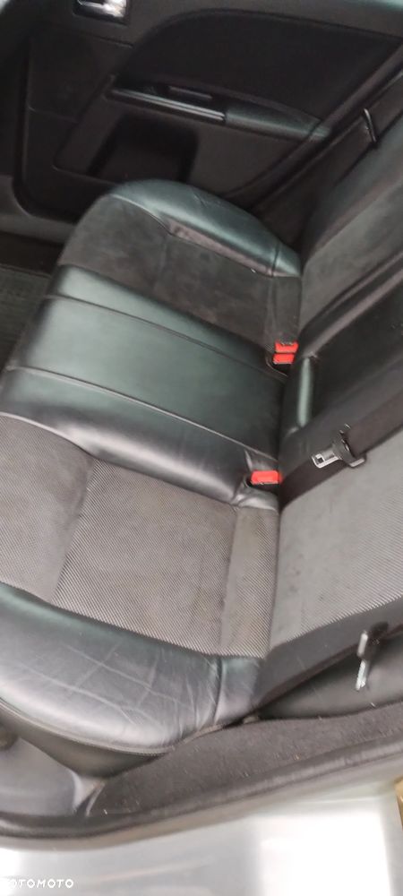 Ford Mondeo 2.0 TDCi Ambiente - 17