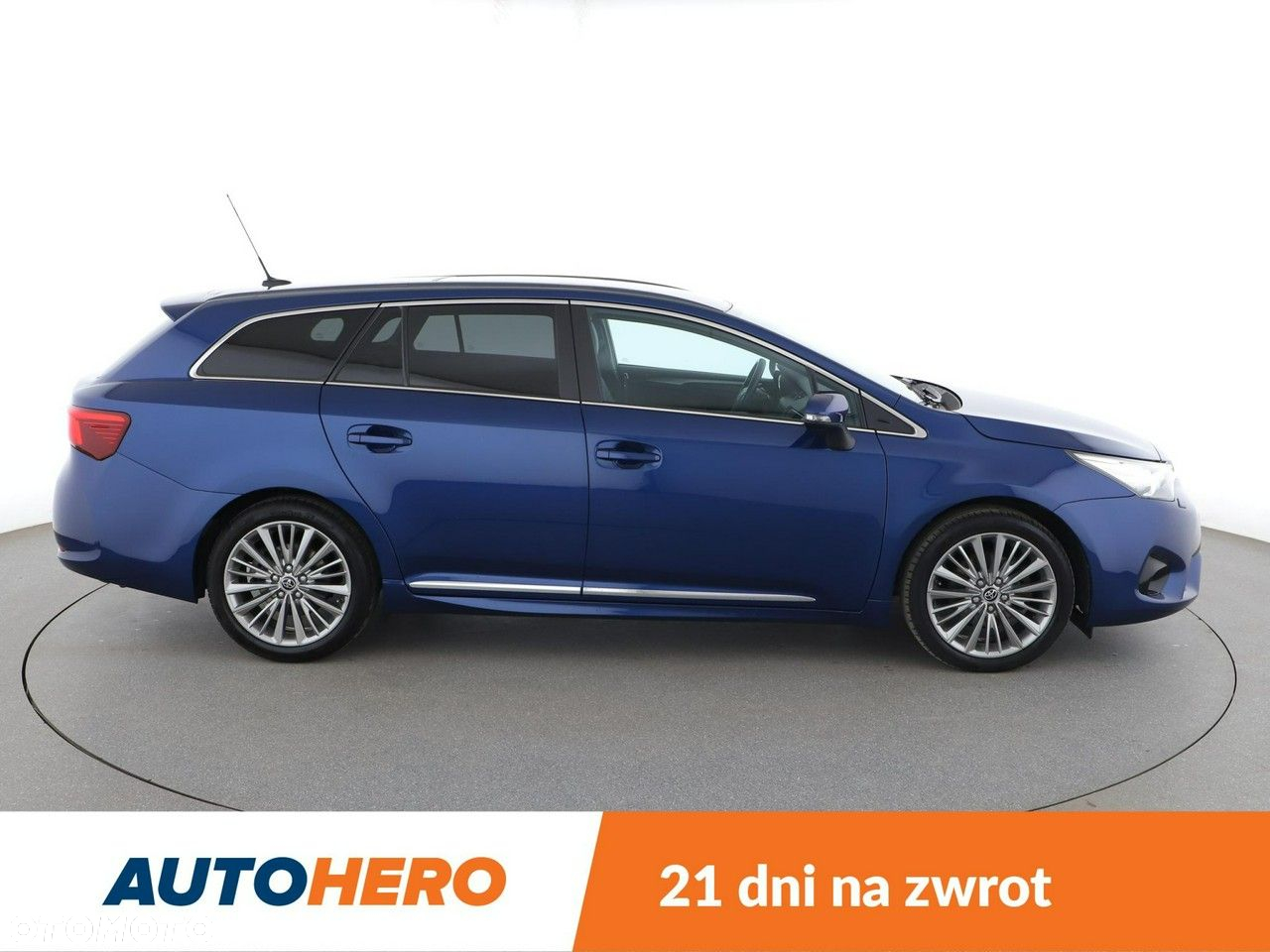 Toyota Avensis Combi 1.8 Multidrive S Executive - 9