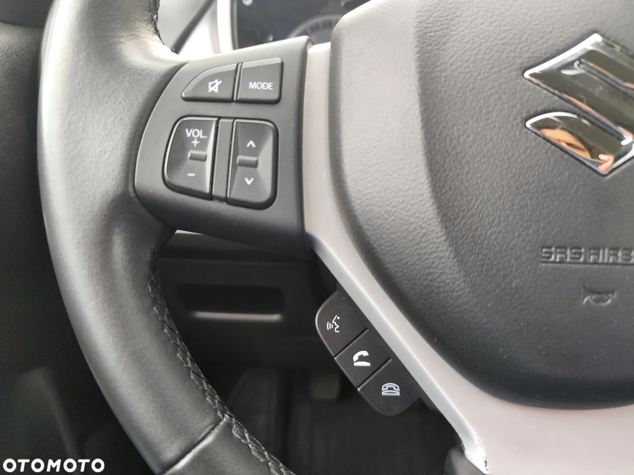 Suzuki Vitara 1.4 Boosterjet SHVS Premium 4WD - 21