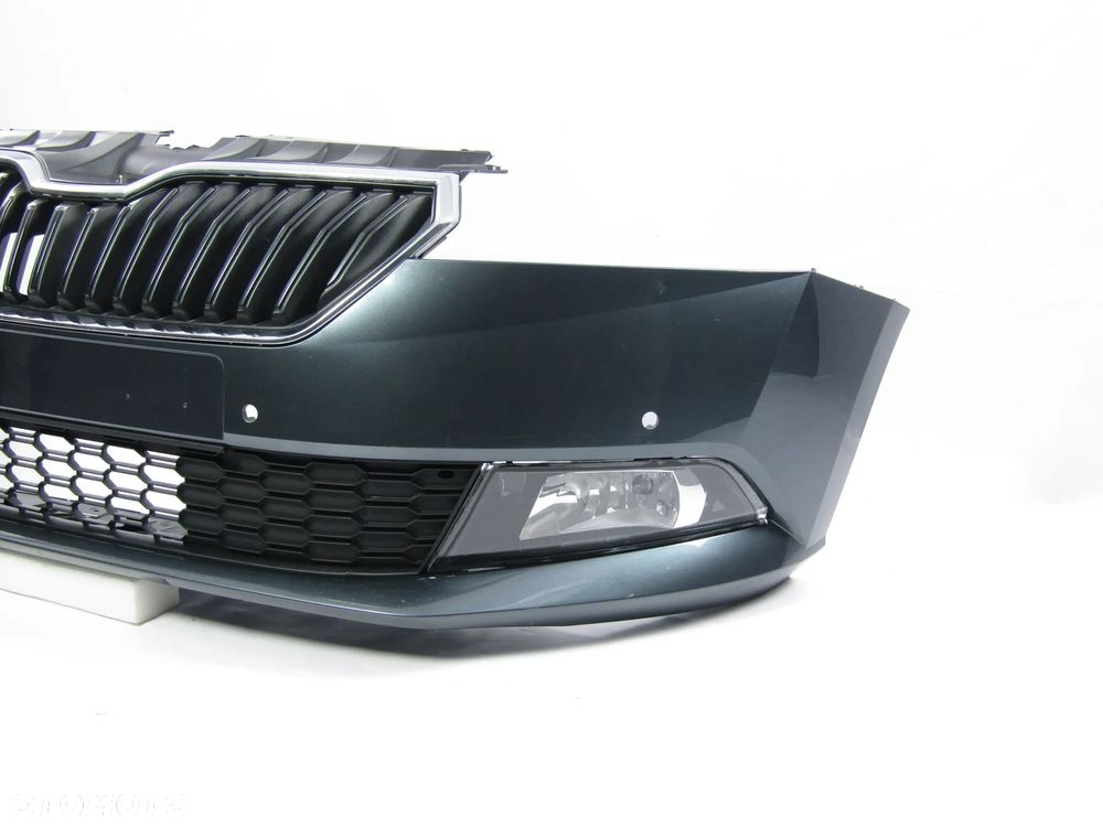 Zderzak przedni Skoda Fabia 6V 18 - 21 Pdc-4 Lakier LF7Y - 12