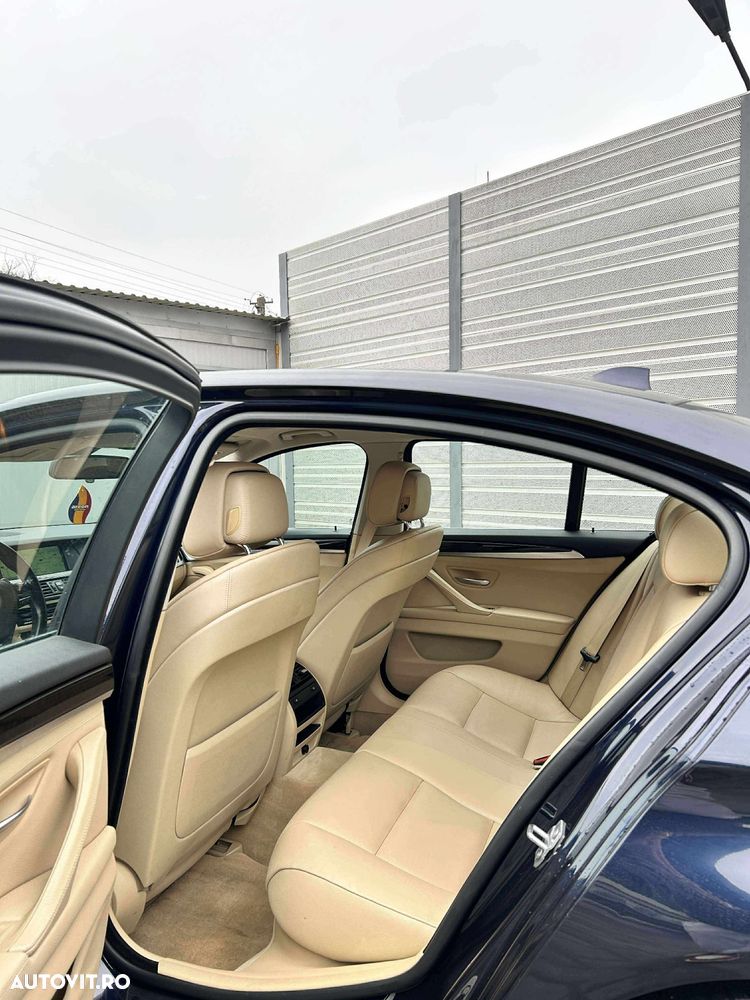 BMW Seria 5 528i xDrive AT - 13