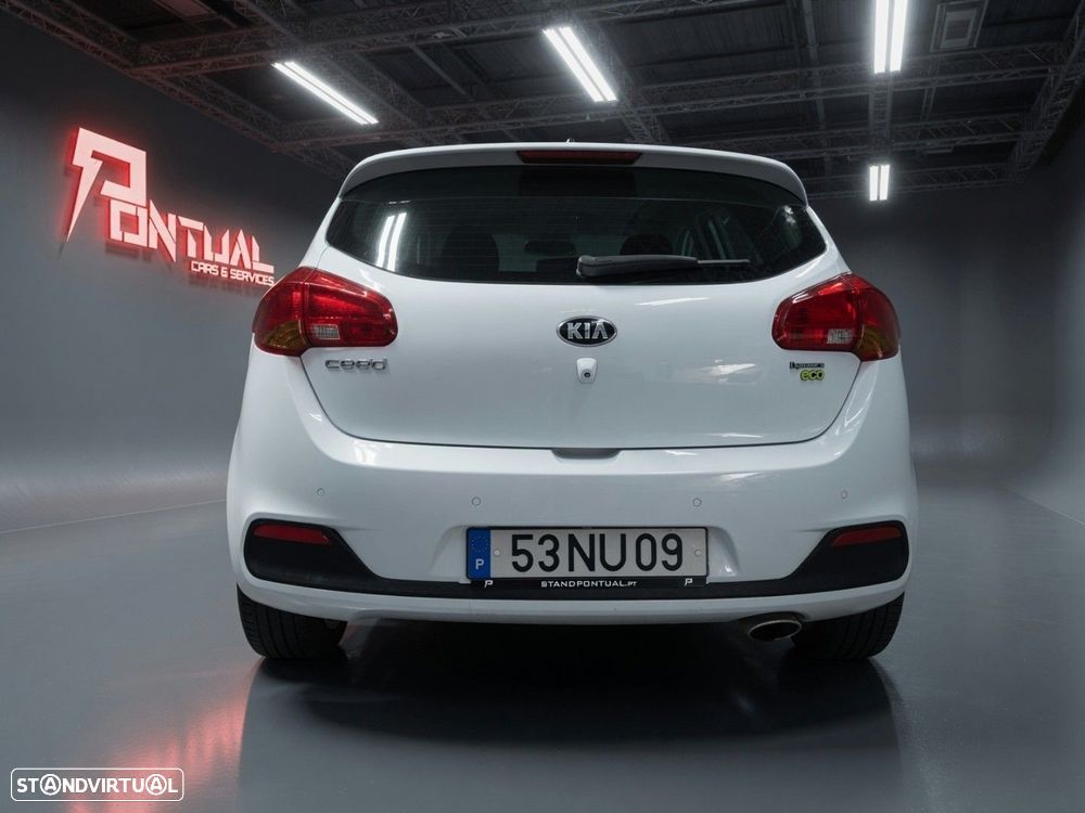 Kia Ceed 1.6 CRDi ECO - 10