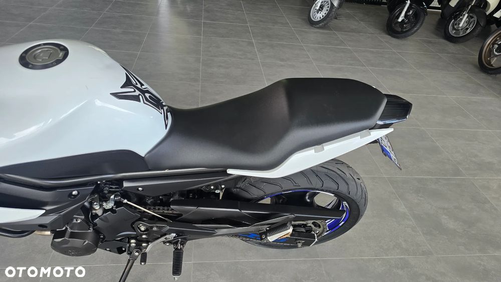 Yamaha XJ - 15