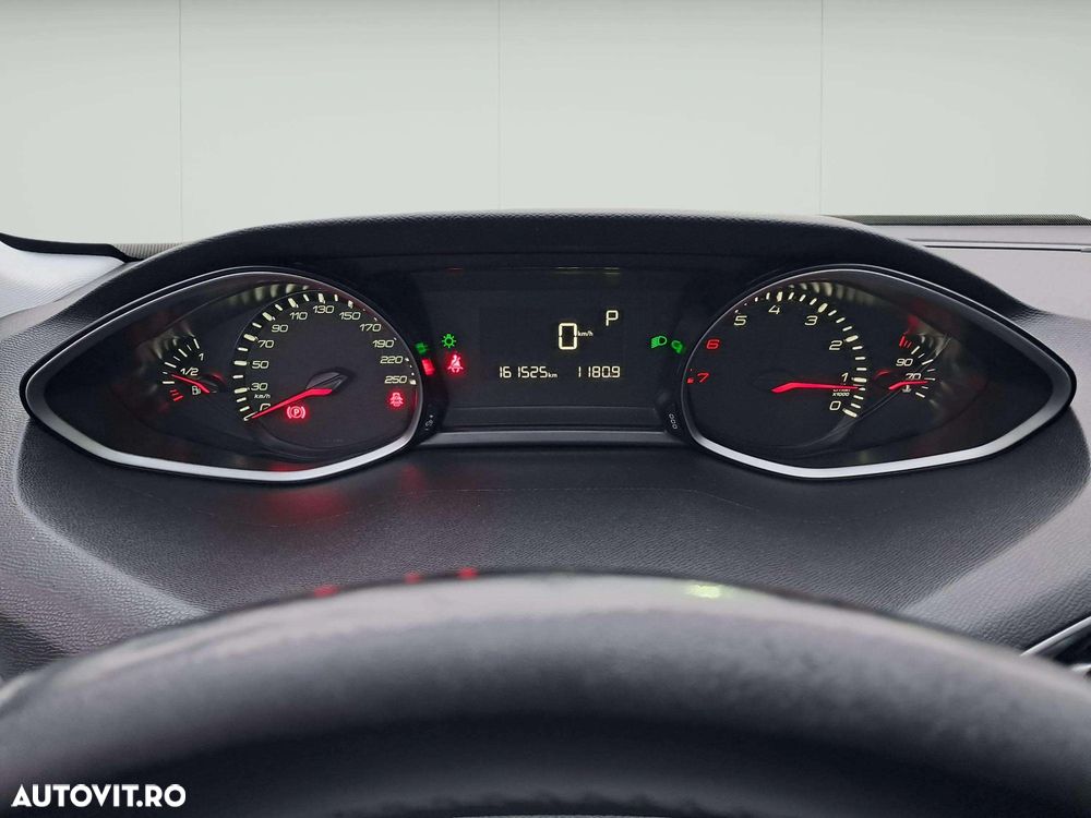Peugeot 308 1.2 L PureTech Turbo S&S EAT8 Active Pack - 15
