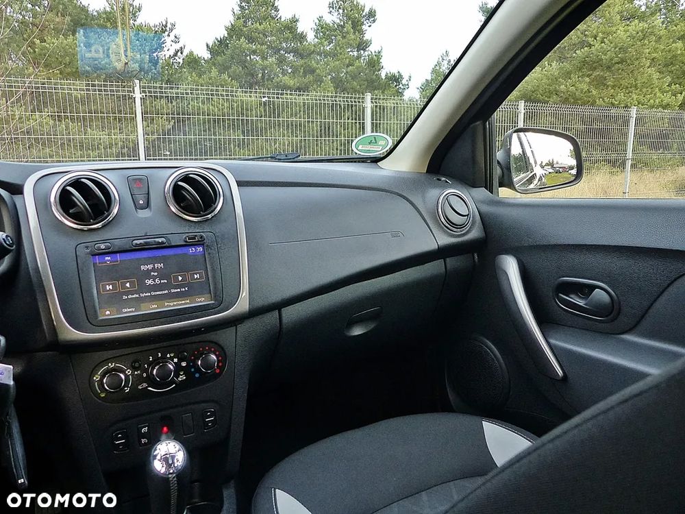 Dacia Sandero TCe 90 Laureate - 37
