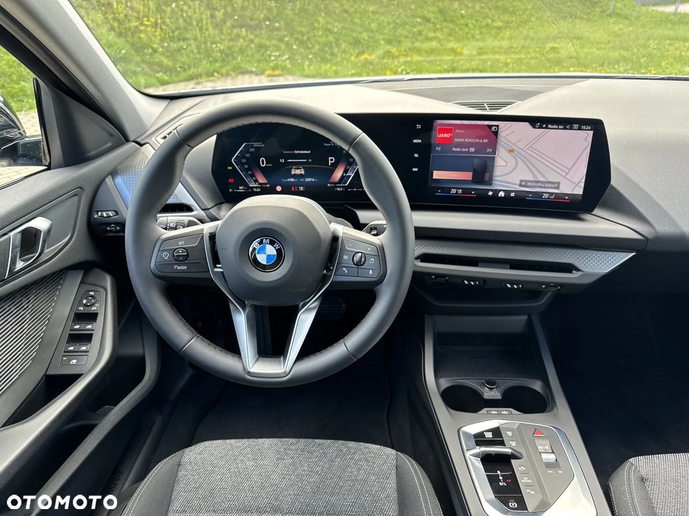 BMW Seria 1 120 mHEV - 13