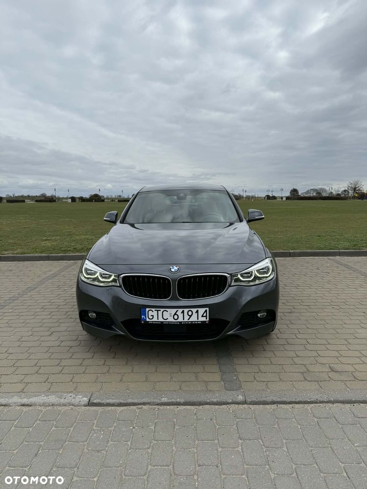 BMW Seria 3 330i M Sport - 6