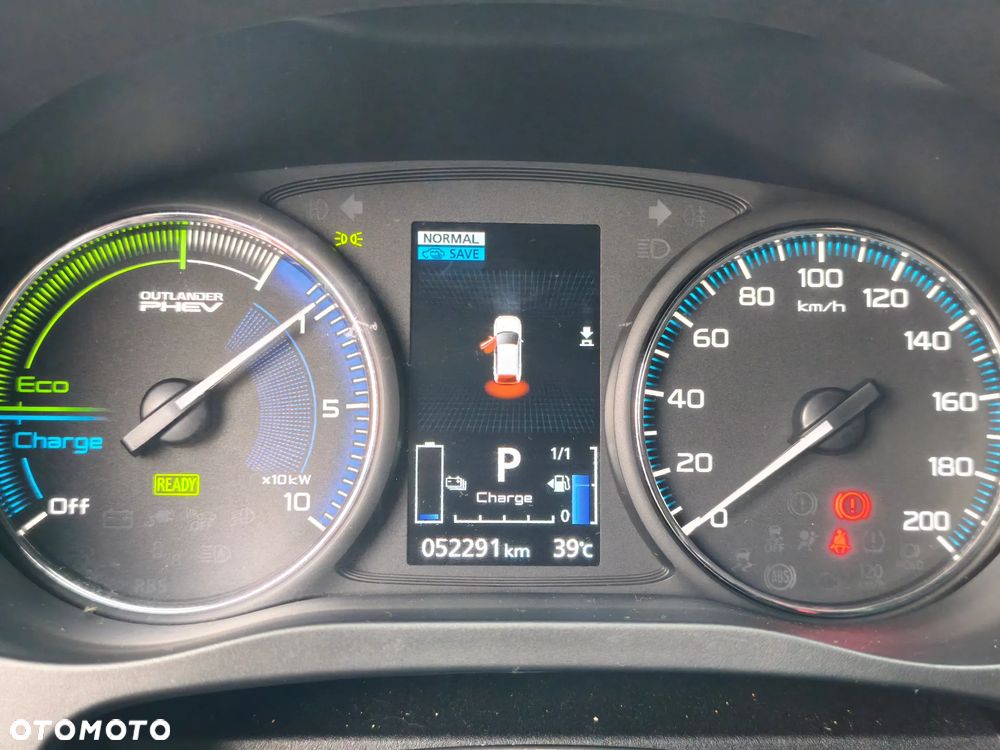 Mitsubishi Outlander 2.4 4WD Diamant+ - 37