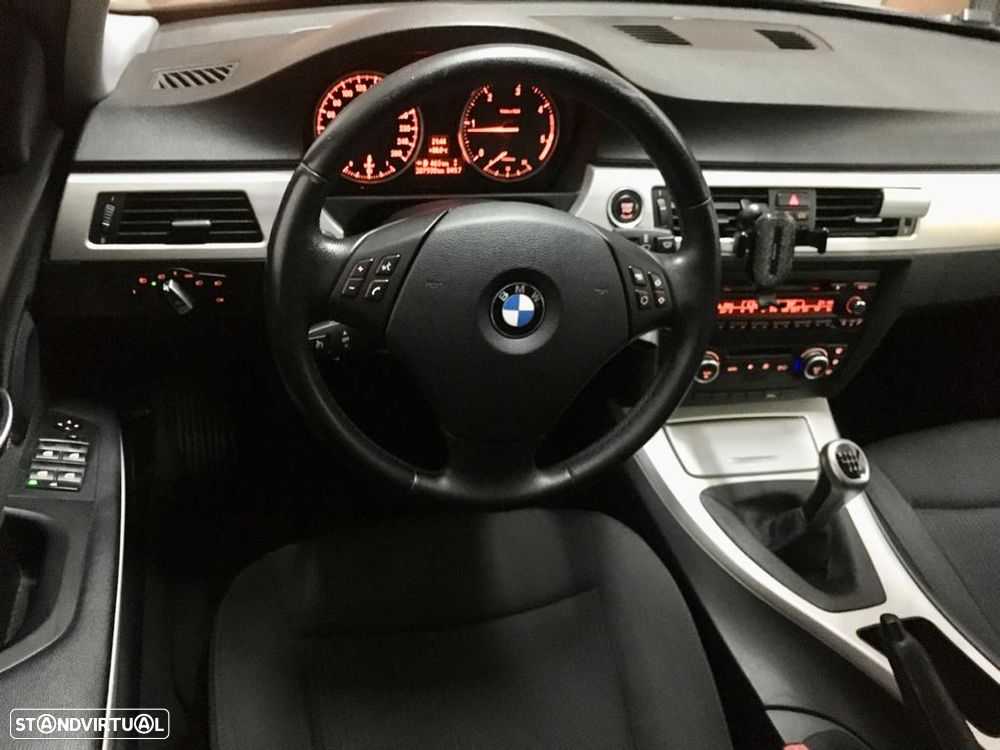BMW 320 d - 11