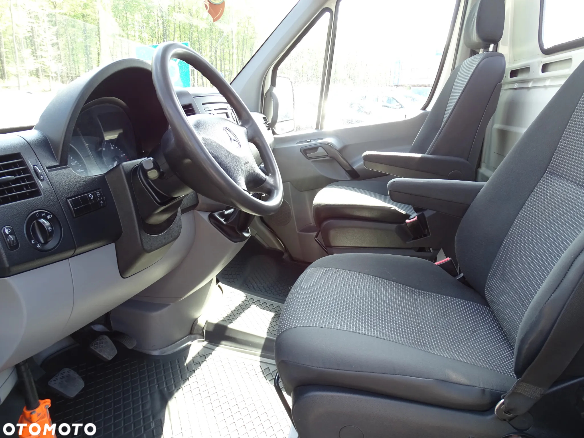 Mercedes-Benz SPRINTER - 27
