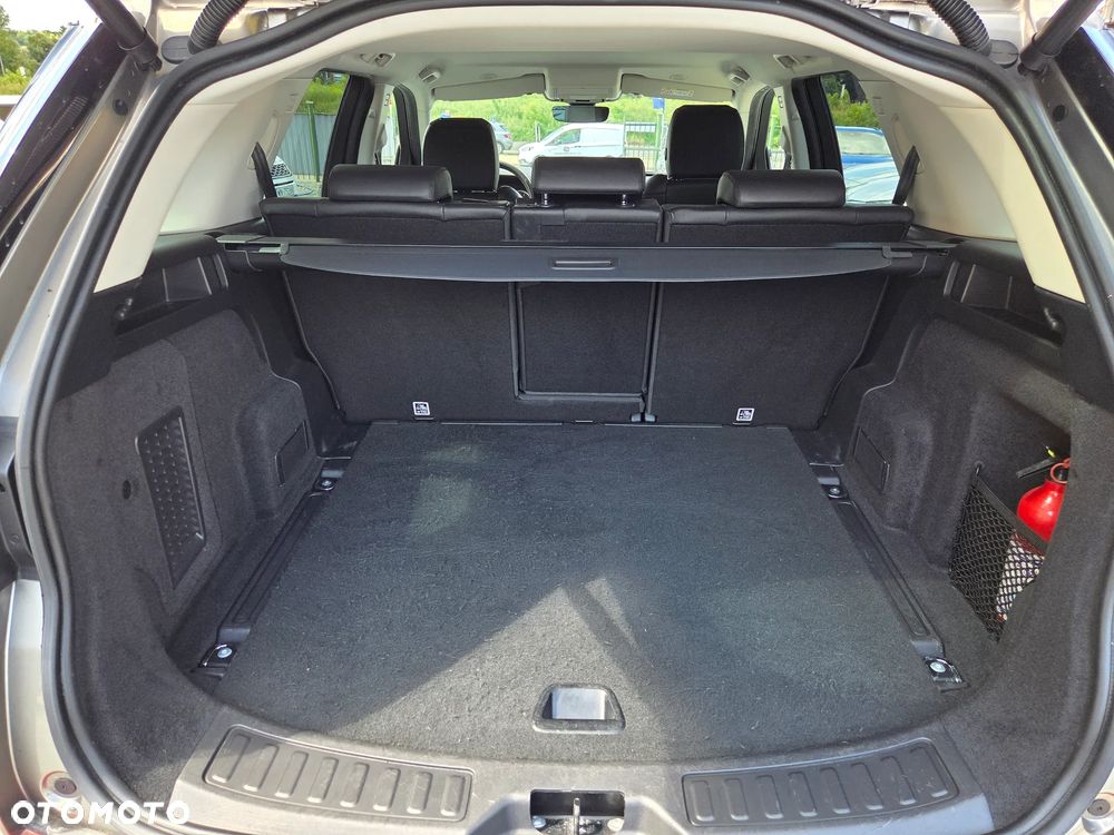 Land Rover Discovery Sport 2.0 D165 mHEV SE - 11