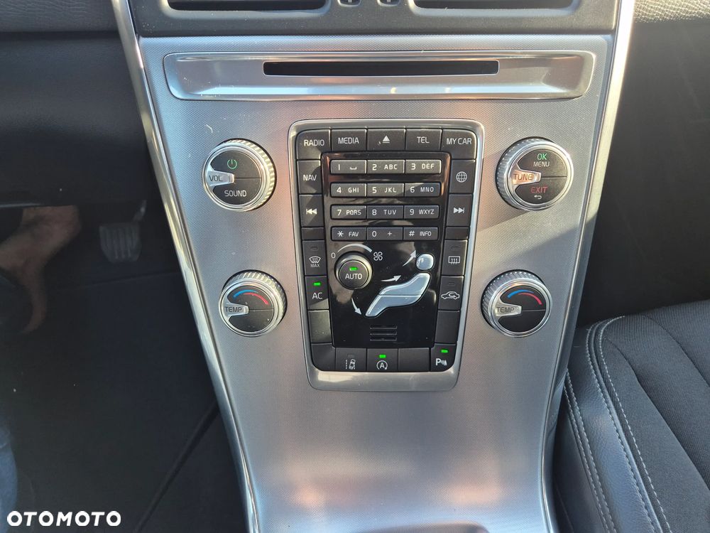 Volvo XC 60 D3 Momentum Pro - 28