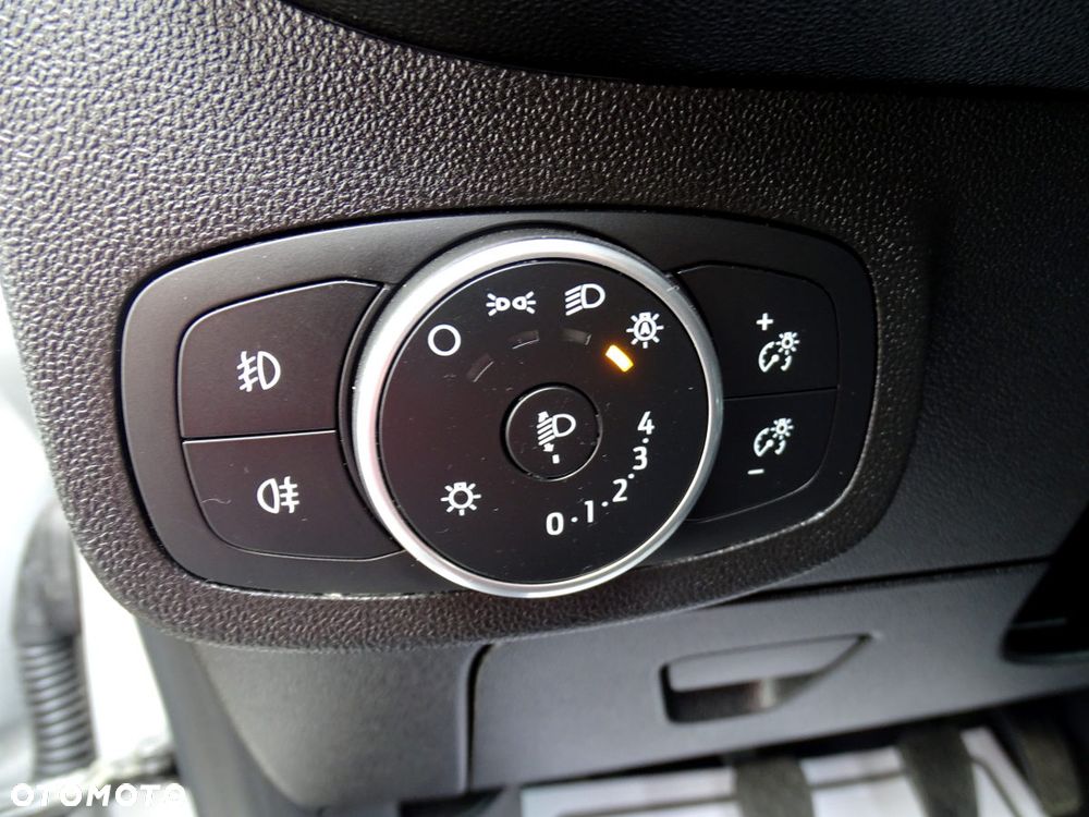 Ford Fiesta 1.1 S&S TREND - 8