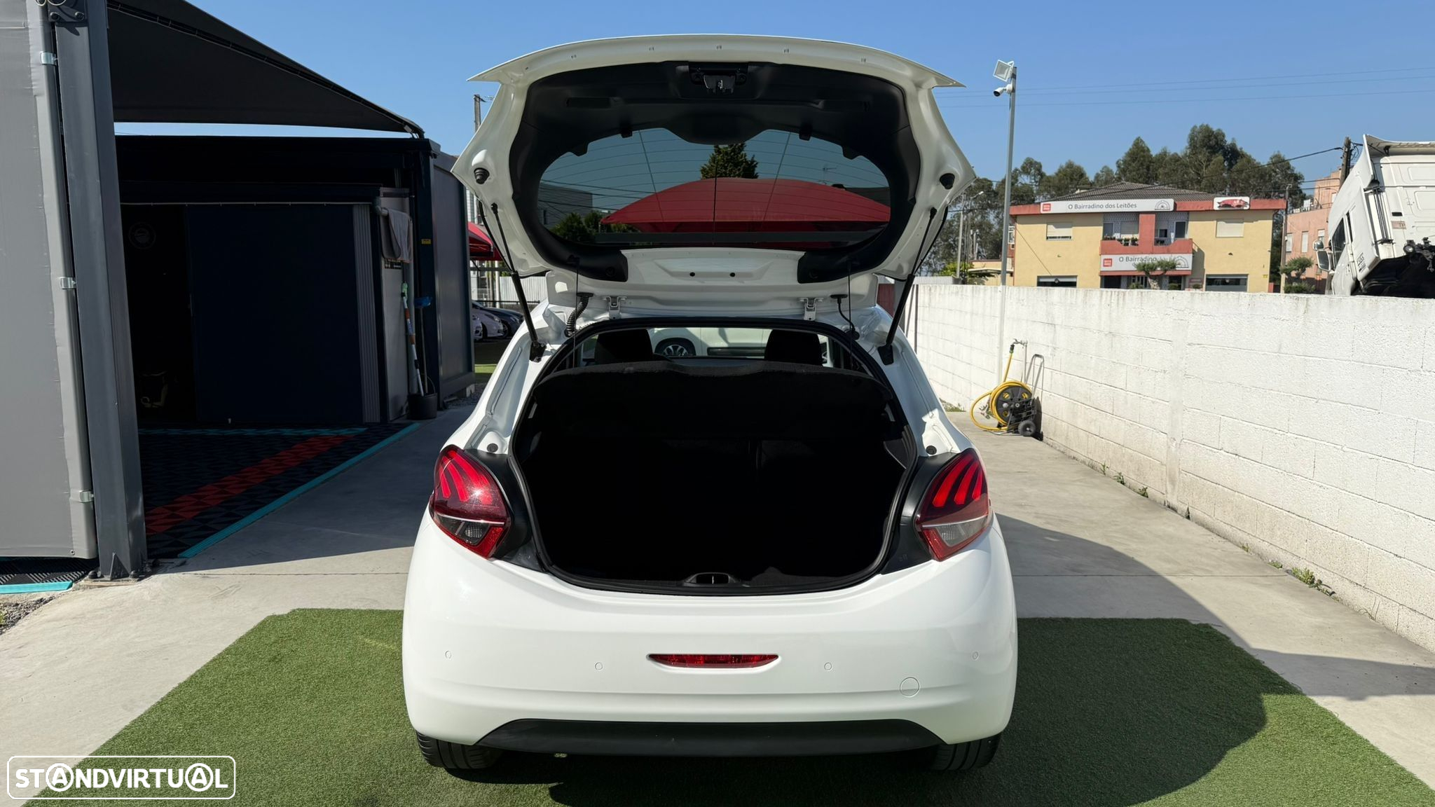 Peugeot 208 1.2 PureTech Signature - 7