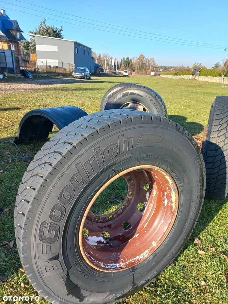 OPONY + FELGI 22.5 R12 KPL. - 9