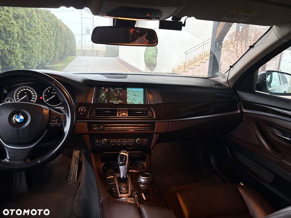 BMW Seria 5 520d Luxury Line - 6