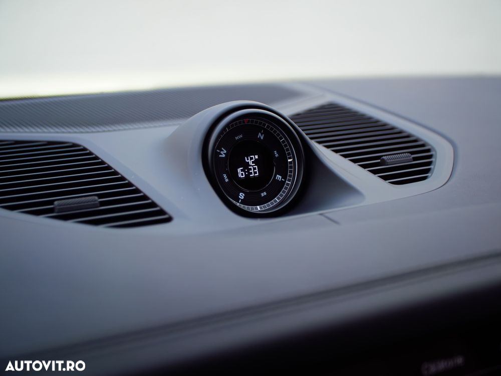 Porsche Cayenne - 26