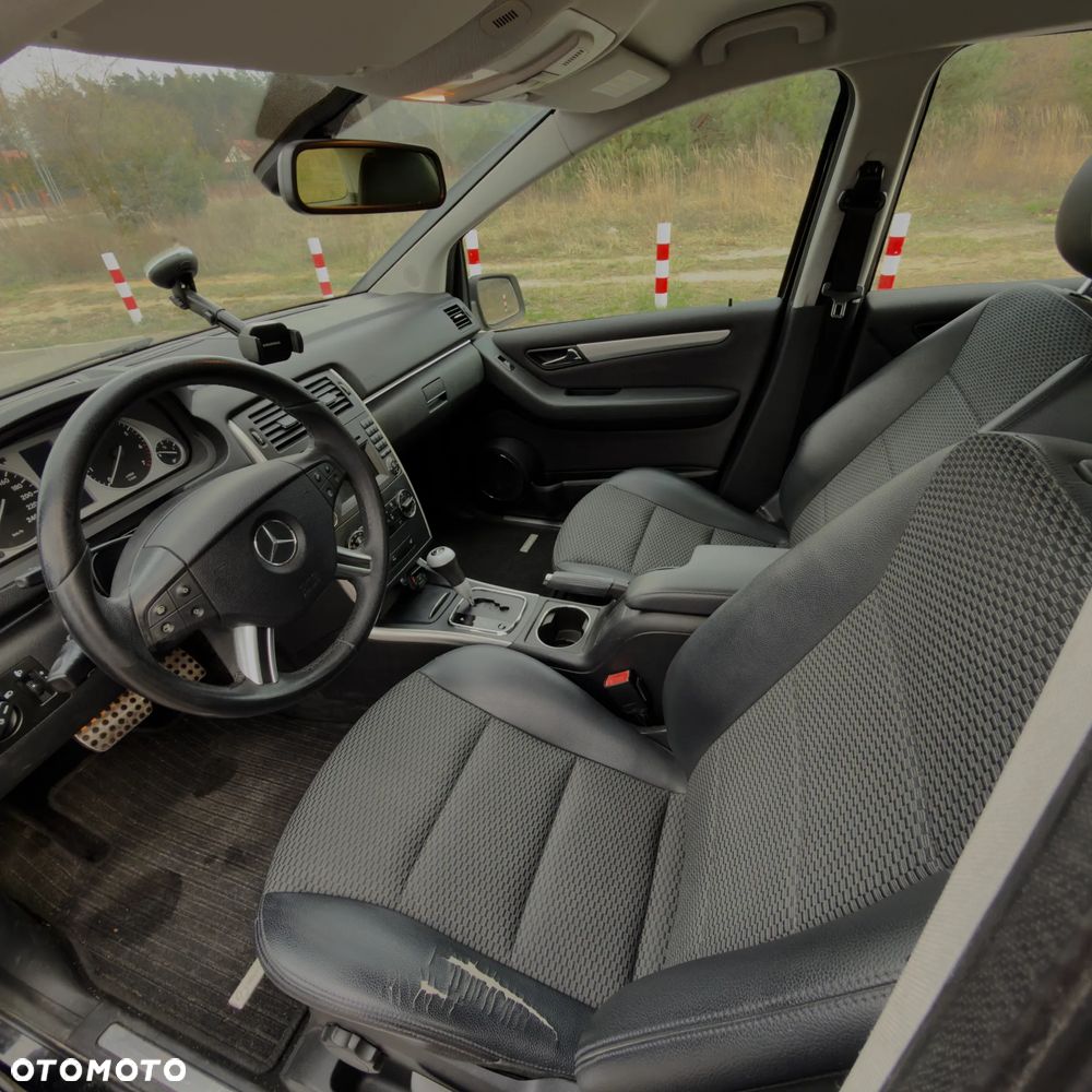 Mercedes-Benz Klasa B 180 Autotronic - 13