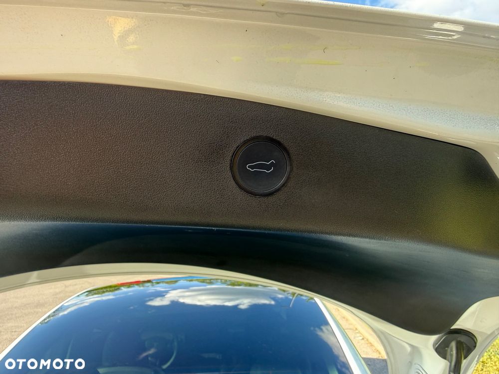 Tesla Model 3 - 19