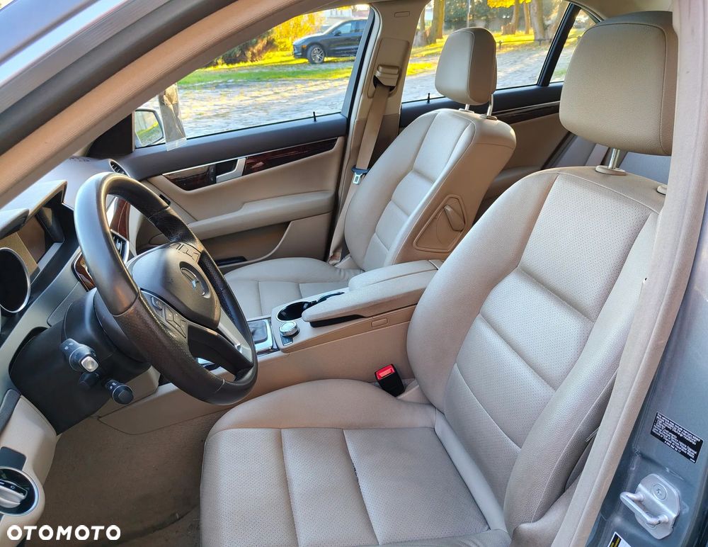 Mercedes-Benz Klasa C 350 4Matic (BlueEFFICIENCY) 7G-TRONIC Avantgarde - 10