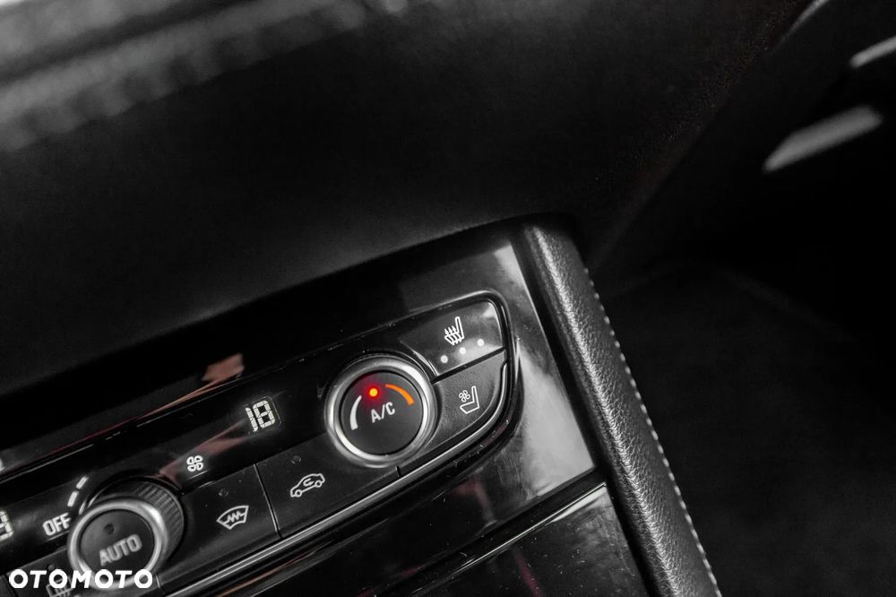 Opel Grandland X 1.6 T Ultimate S&S - 25