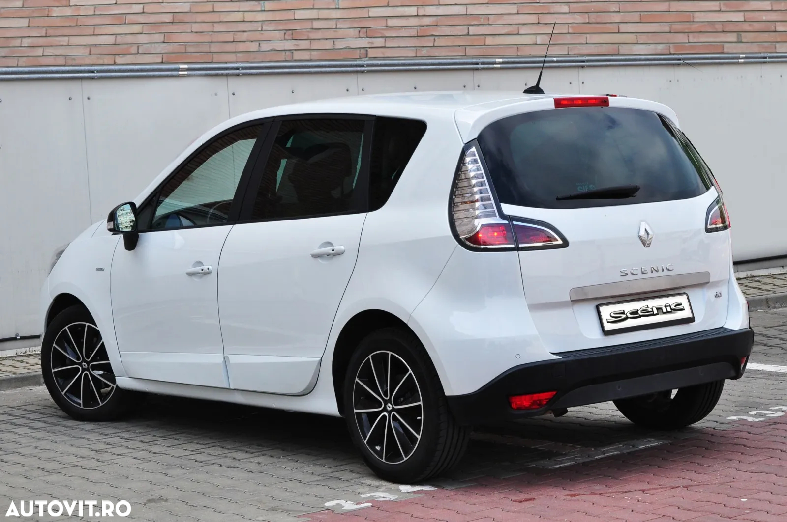 Renault Scenic dCi 110 LIMITED - 8