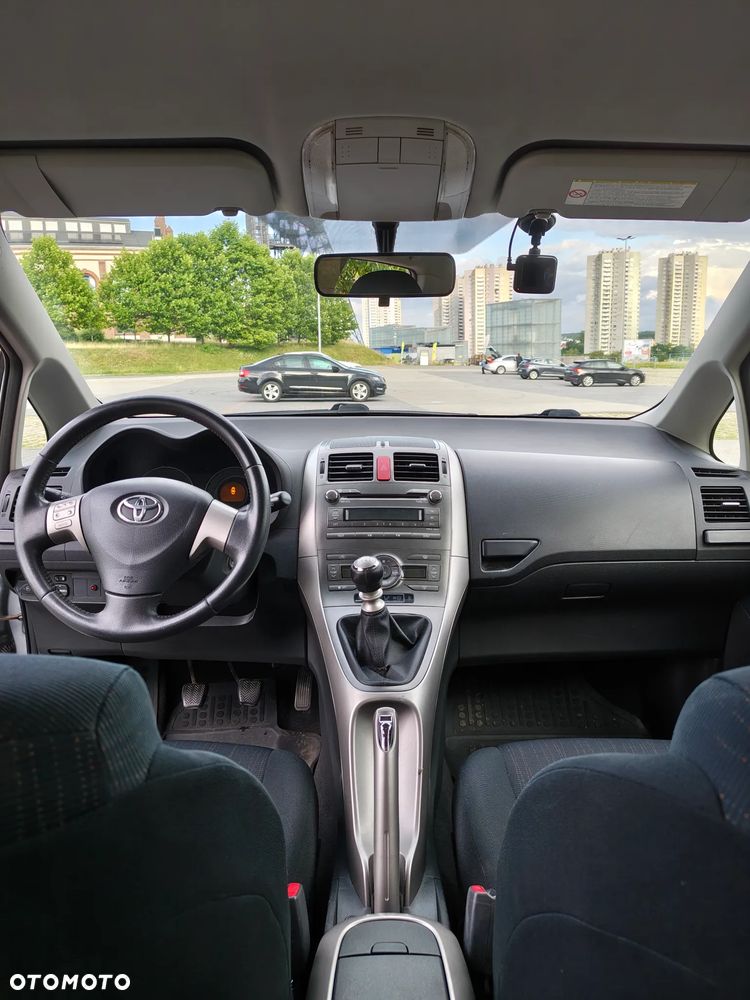 Toyota Auris 1.6 Sol - 13