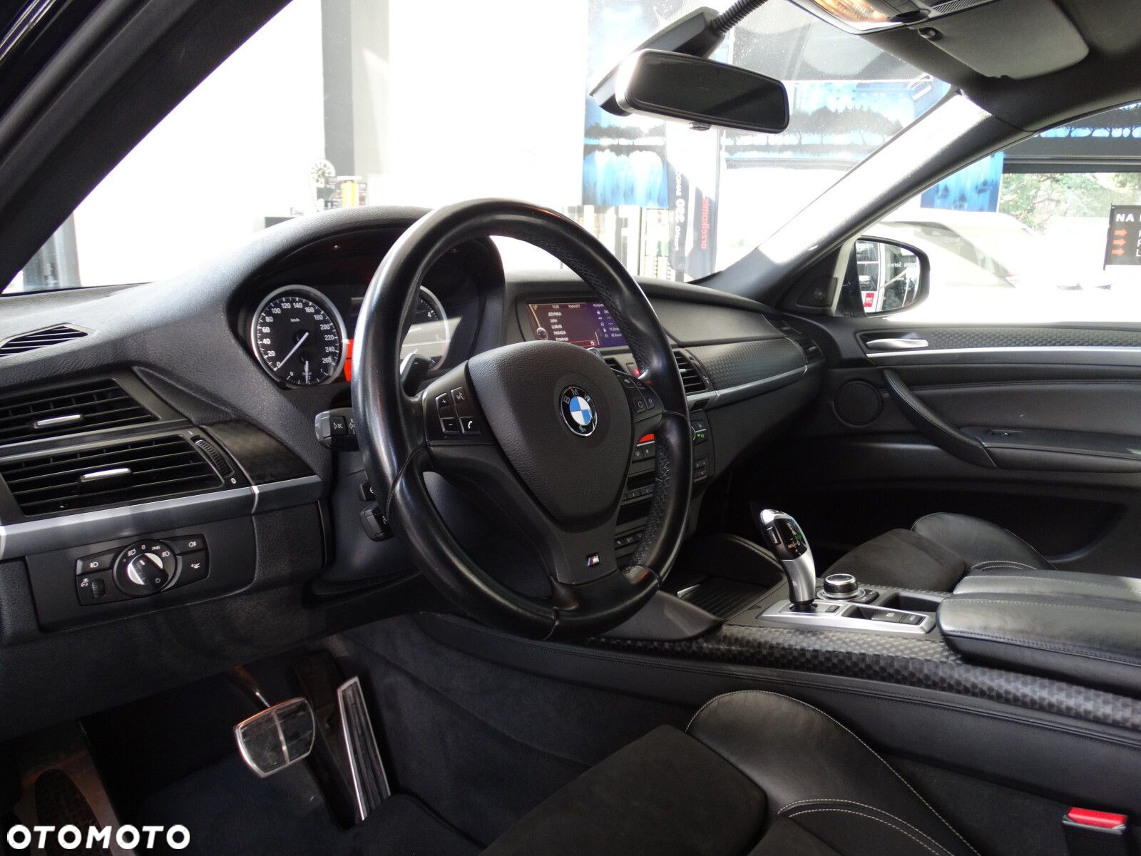 BMW X6 - 15