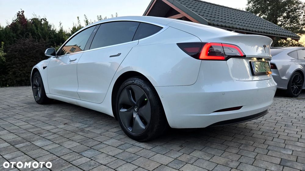 Tesla Model 3 - 20