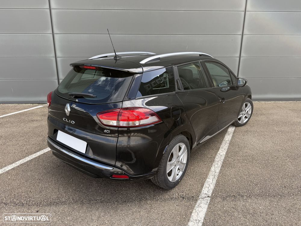 Renault Clio Sport Tourer - 5