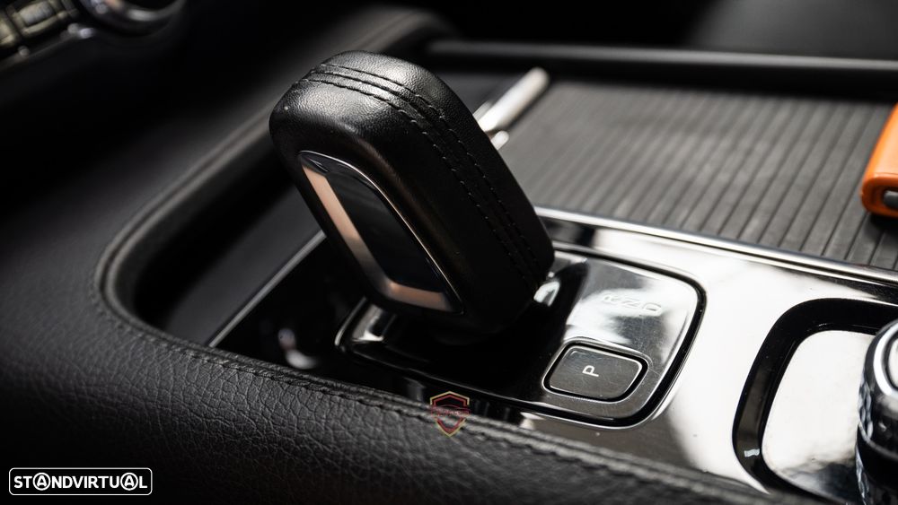Volvo V90 2.0 B4 Momentum Plus Geartronic - 29