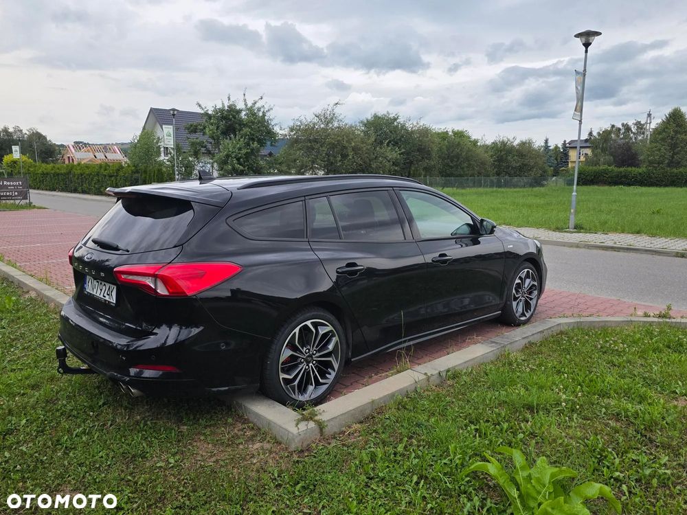 Ford Focus 1.5 EcoBoost ST-Line Business - 2