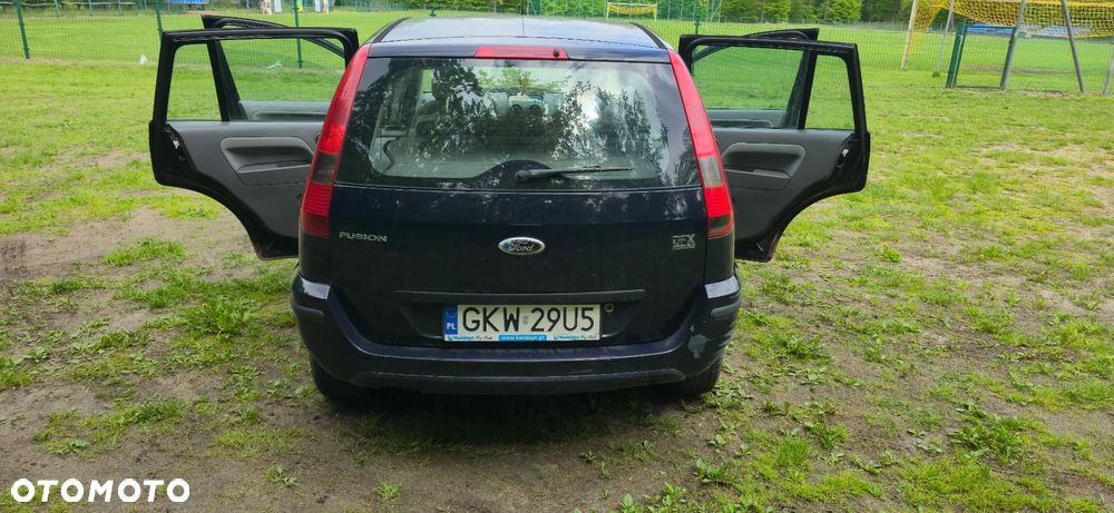 Ford Fusion - 5