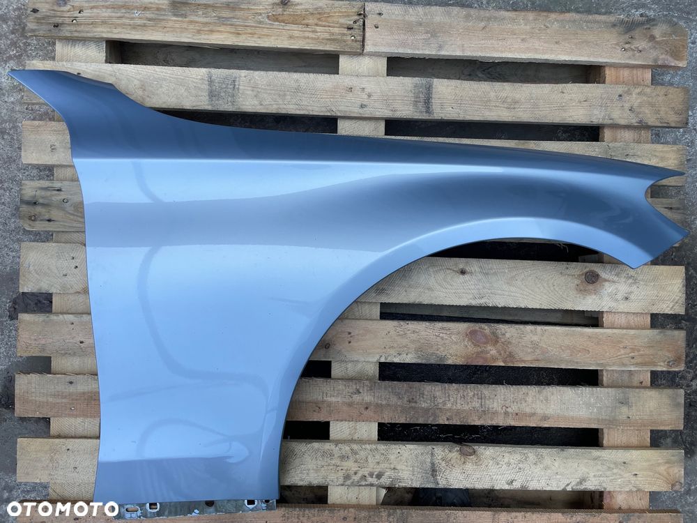 BŁOTNIK PRZÓD PRAWY MERCEDES BENZ C KLASA A205 W205 SREBRNY