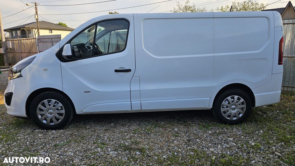 Opel Vivaro - 24