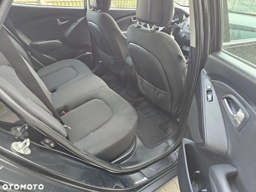 Hyundai ix35 1.7 CRDi 2WD blue Finale Gold - 6