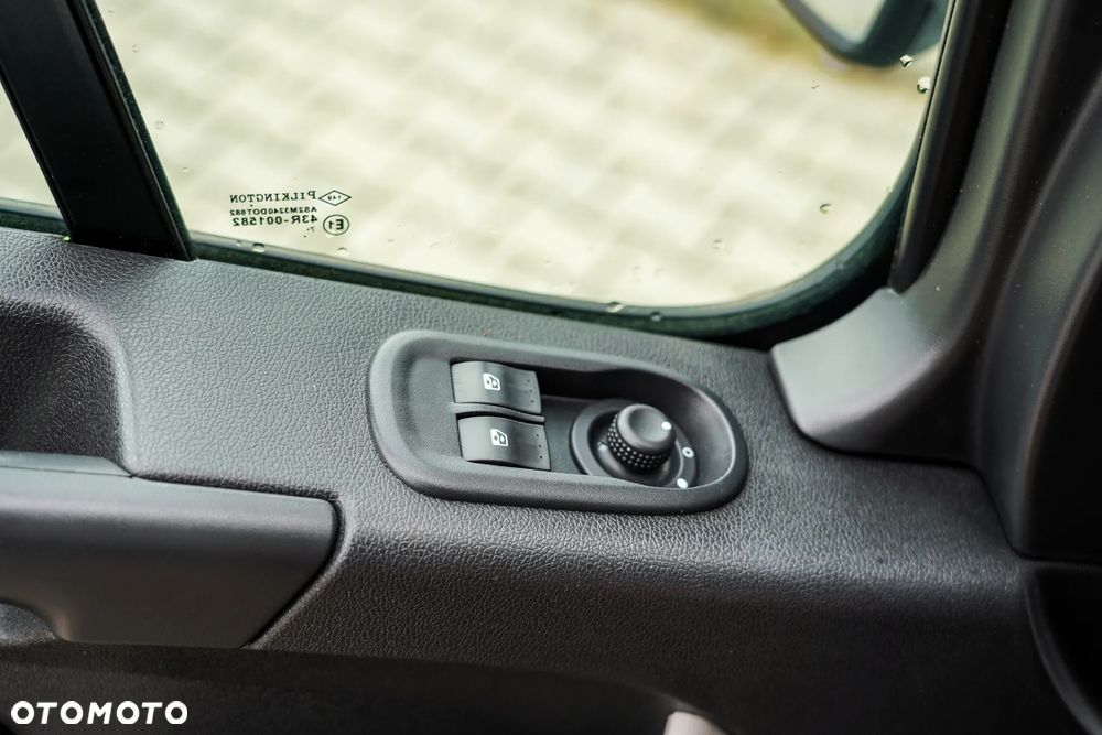 Renault Master III 130 L3H2 - 32