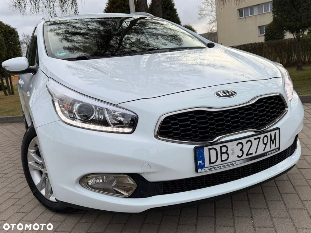 Kia Ceed 1.4 L - 12