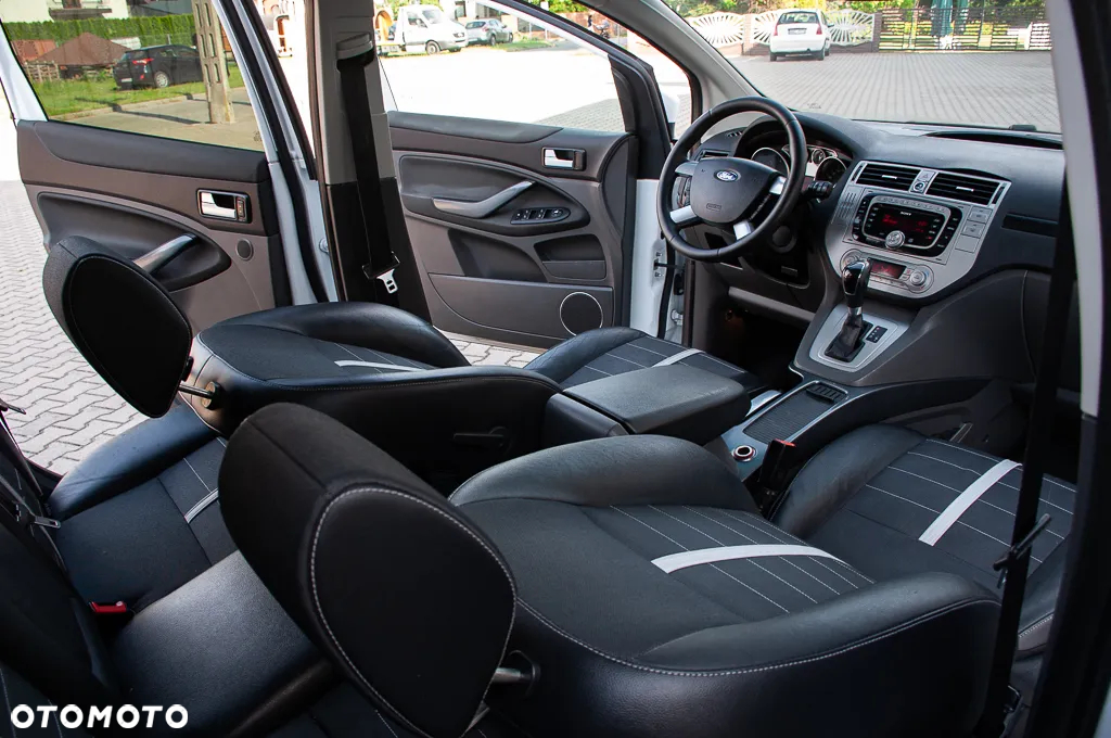 Ford Kuga 2.0 TDCi 4WD Titanium - 27